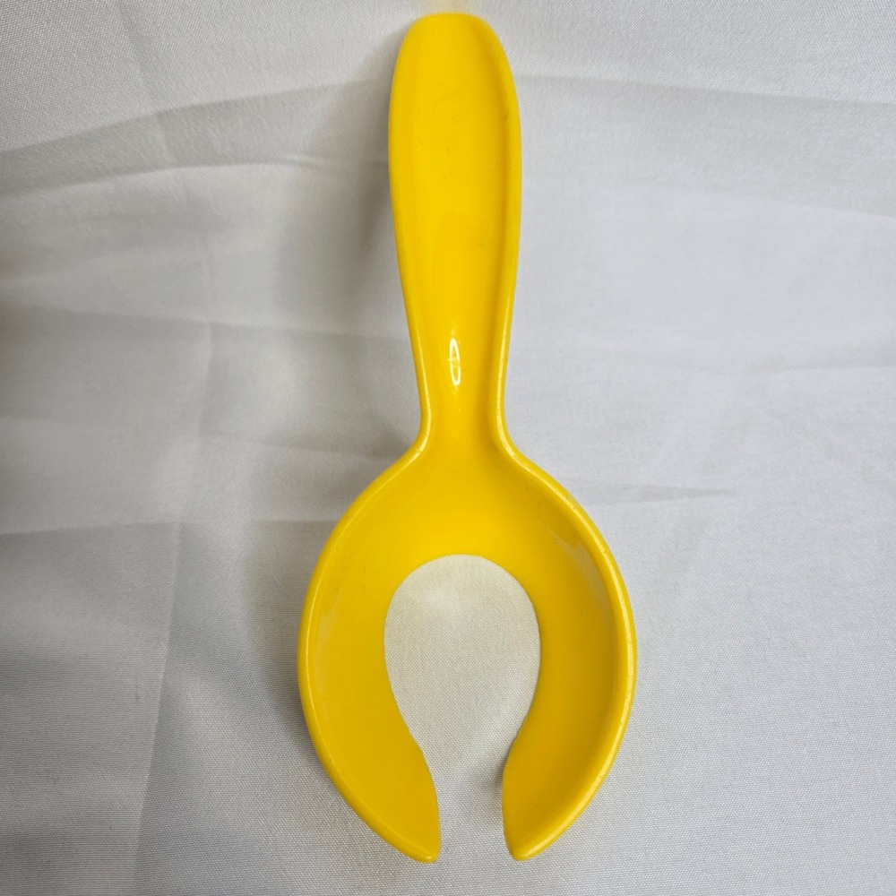 Tupperware Boiled Egg Scoop Lifter, Yellow, #1334 Vintage